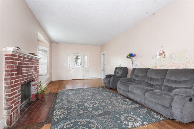 Detail Gallery Image 6 of 35 For 1450 Locust St, Pasadena,  CA 91106 - 2 Beds | 1 Baths
