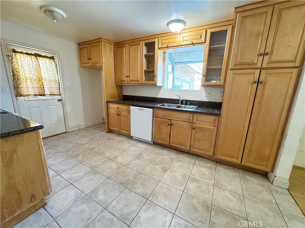 MLS #SR25175669 img 7