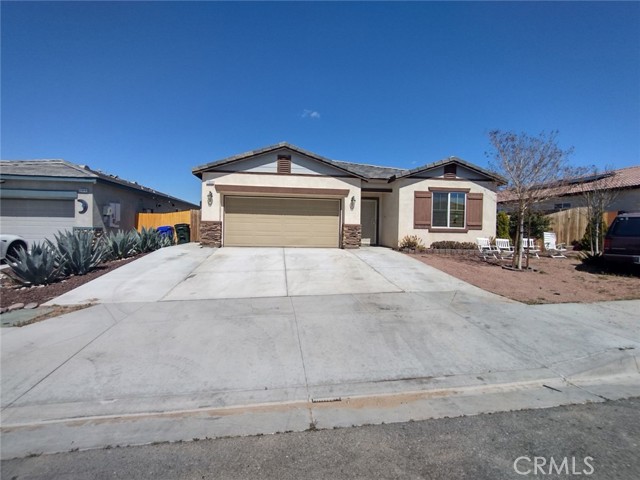 Detail Gallery Image 1 of 23 For 11932 Bluff Ct, Adelanto,  CA 92301 - 3 Beds | 2 Baths