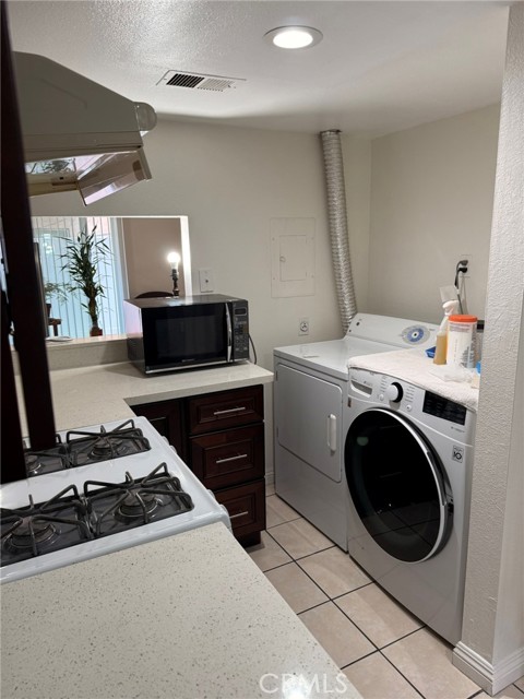 11829 Ferris Road, El Monte CA: https://media.crmls.org/medias/f1ffedfa-1fa4-43f4-973b-41766fe33374.jpg