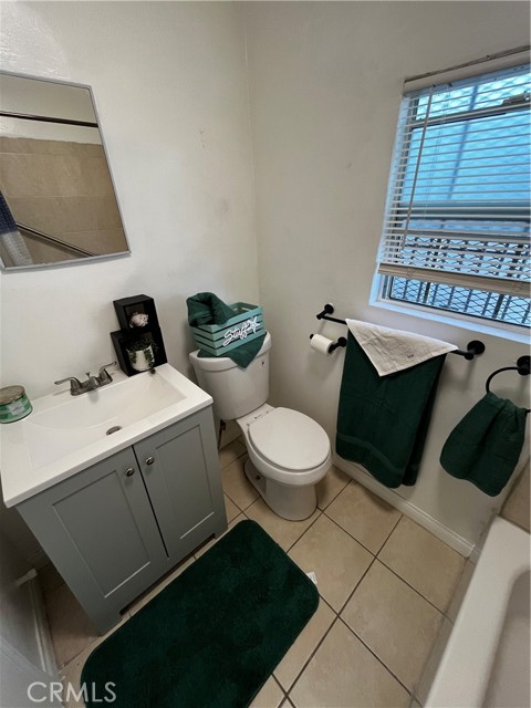 Detail Gallery Image 9 of 11 For 4518 S Normandie #1/2,  Los Angeles,  CA 90037 - 1 Beds | 1 Baths