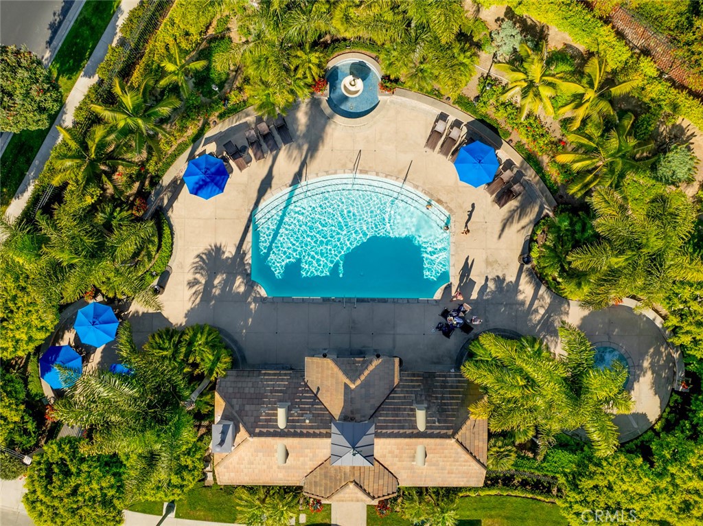 https://media.crmls.org/medias/f200bb31-81b1-489c-8108-7d02aaf11348.jpg?preset=X-Large