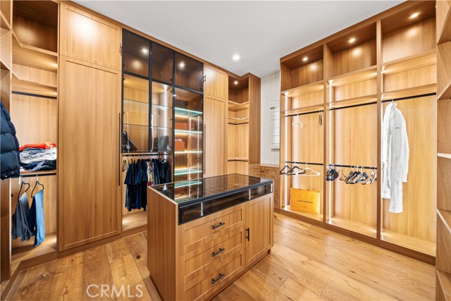 24 Scenic Bluff, Newport Coast CA: https://media.crmls.org/medias/f2011904-89de-422d-b522-227c113cd072.jpg