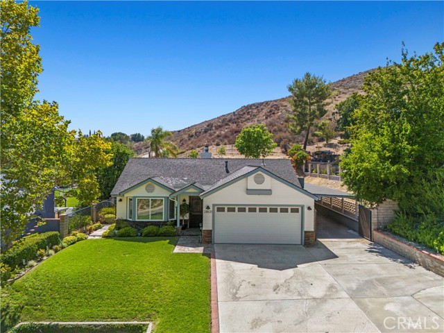 28631 Winterdale Drive, Canyon Country CA: https://media.crmls.org/medias/f201ba58-fd2b-4c94-9d87-6a18744adf84.jpg