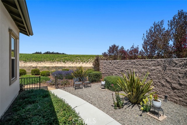 1330 Riley Lane, Nipomo CA: https://media.crmls.org/medias/f2021ee5-03f5-4983-b4b0-de8376b1b038.jpg