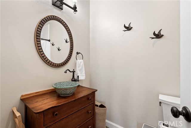 1875 Rancho Lomas Way, San Miguel CA: https://media.crmls.org/medias/f2026950-a2e0-48e0-915e-d624f3cc4c13.jpg