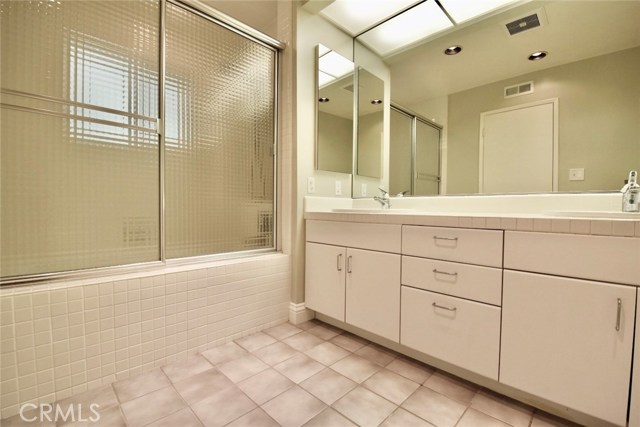 26848 Fond Du Lac Rd, Rancho Palos Verdes CA: https://media.crmls.org/medias/f202d680-dc28-41a8-a8d3-70d80c62f94a.jpg
