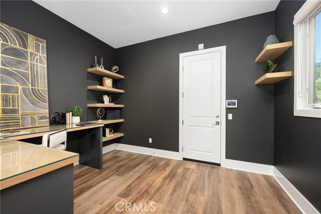 20436 W Liverpool Way, Porter Ranch CA: https://media.crmls.org/medias/f2030b0b-0abd-4085-a4b3-7c2a66a5b405.jpg