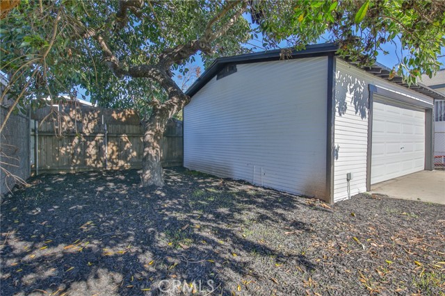 Detail Gallery Image 32 of 41 For 1335 W 68th, Los Angeles,  CA 90044 - 2 Beds | 2 Baths