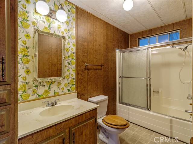 Detail Gallery Image 13 of 28 For 1420 Glengrove, Corona,  CA 92882 - 3 Beds | 2 Baths