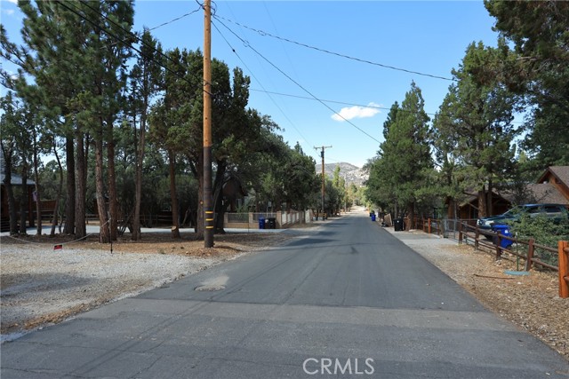365 Santa Barbara Avenue, Sugarloaf CA: https://media.crmls.org/medias/f20361eb-33b8-4440-bf2e-1679a2464998.jpg