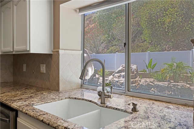 Detail Gallery Image 13 of 58 For 28711 Howard Marrie Ct, Saugus,  CA 91390 - 4 Beds | 3 Baths