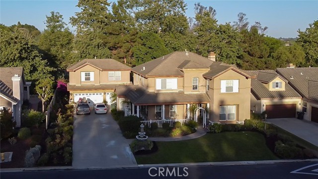 1045 Inverlochy Drive, Fallbrook CA: https://media.crmls.org/medias/f203ef3a-a1fd-431c-bc53-952b4c4e3f31.jpg
