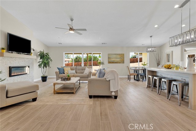 Detail Gallery Image 9 of 63 For 18525 Seaforth, Hesperia,  CA 92345 - 4 Beds | 2/1 Baths