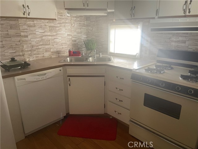 69510 Parkside Drive, Desert Hot Springs CA: https://media.crmls.org/medias/f20485a8-e46f-4cf8-a6a7-32cb8f0cf835.jpg
