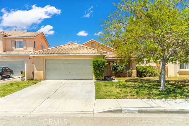 Detail Gallery Image 1 of 25 For 36915 Royce Ct, Palmdale,  CA 93552 - 3 Beds | 2 Baths