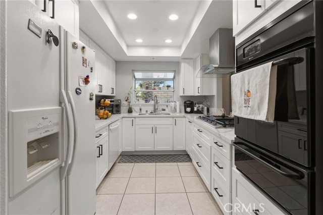 Detail Gallery Image 13 of 27 For 9429 Burnet Ave #5,  North Hills,  CA 91343 - 3 Beds | 2 Baths