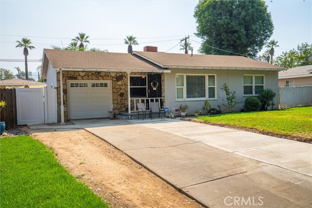 2433 Pleasant St, Riverside, CA 92507