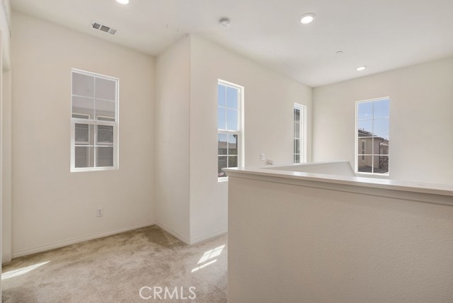 Detail Gallery Image 11 of 27 For 8692 Autumn Path St, Chino,  CA 91708 - 3 Beds | 2/1 Baths