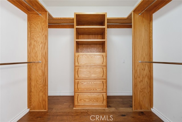 22501 Marilla Street, Chatsworth CA: https://media.crmls.org/medias/f2076bab-d131-4f7d-acb3-6368de481b16.jpg