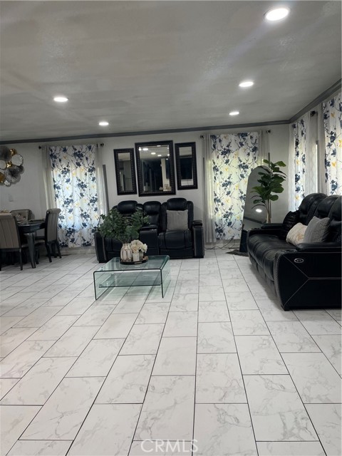 7161 Bobbie Ave, Winton CA: https://media.crmls.org/medias/f20803a0-29f5-4c15-99b9-94170c7f896e.jpg