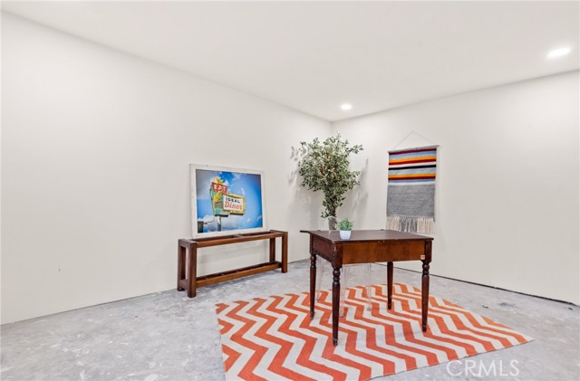 Detail Gallery Image 34 of 37 For 5414 Hillcrest, Los Angeles,  CA 90043 - 3 Beds | 2 Baths