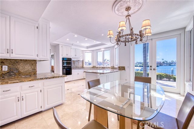Newly Refreshed Kitchen with Casual Dining