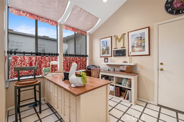 Detail Gallery Image 19 of 31 For 23 Ocean Vista, Newport Beach,  CA 92660 - 2 Beds | 2/1 Baths