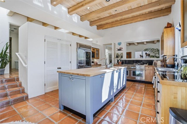 Detail Gallery Image 21 of 44 For 860 Skyline Dr, San Luis Obispo,  CA 93405 - 3 Beds | 3/1 Baths