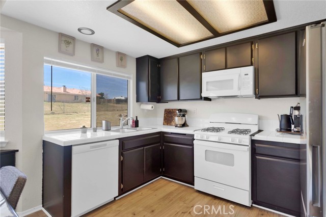 Detail Gallery Image 18 of 58 For 15870 Cazadero, Victorville,  CA 92394 - 3 Beds | 2 Baths