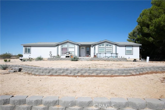 Detail Gallery Image 1 of 28 For 16265 Koch St, Mojave,  CA 93501 - 4 Beds | 2/1 Baths