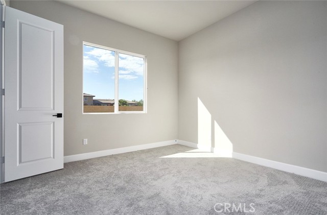 Detail Gallery Image 20 of 34 For 19372 Earth Summit, Apple Valley,  CA 92308 - 6 Beds | 4/1 Baths