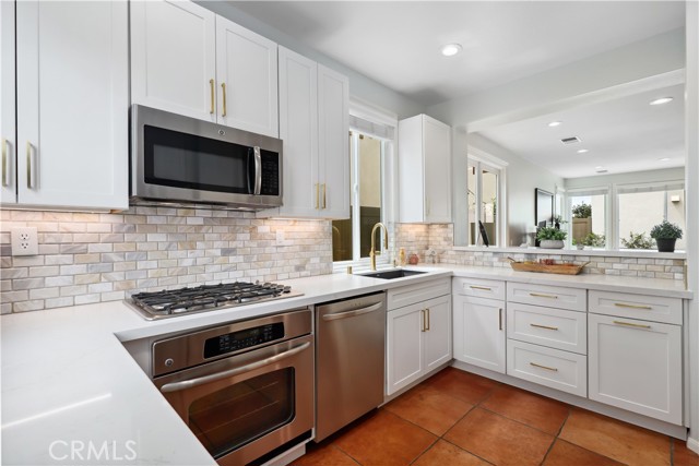 7327 Seafarer Place, Carlsbad CA: https://media.crmls.org/medias/f20c3dca-838c-4747-ab38-becb415bbf62.jpg