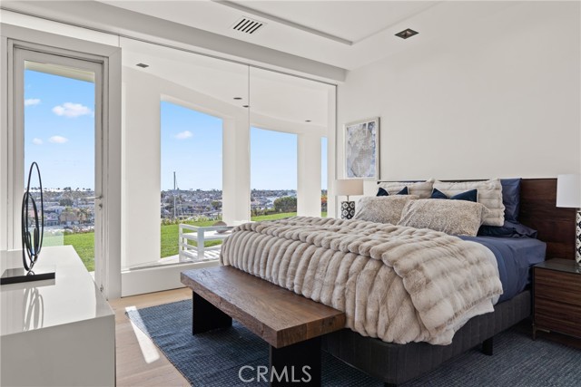 Detail Gallery Image 27 of 37 For 1409 Dolphin Terrace, Corona Del Mar,  CA 92625 - 5 Beds | 5/2 Baths