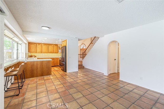 Detail Gallery Image 11 of 33 For 1652 Centre Ct, Palmdale,  CA 93551 - 3 Beds | 3 Baths