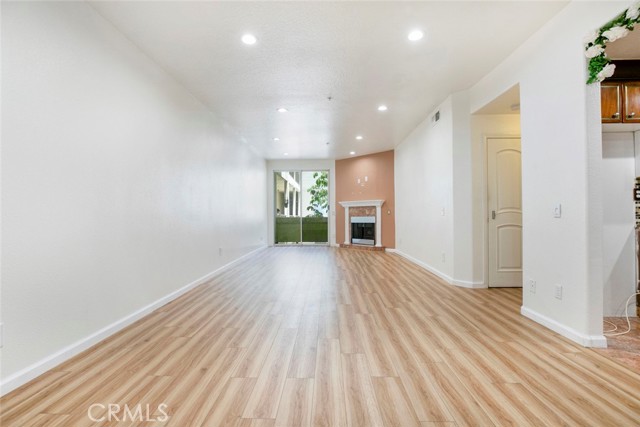 16940 Chatsworth Street, Granada Hills CA: https://media.crmls.org/medias/f20eabe8-bc21-475f-bcd2-338b0be9a848.jpg