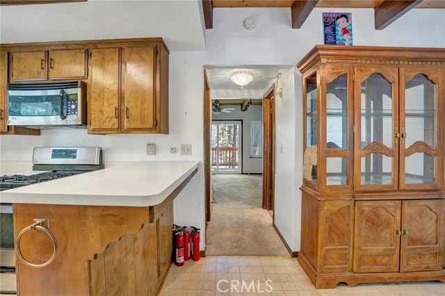 Detail Gallery Image 7 of 24 For 33079 Ridge Rd, Arrowbear,  CA 92382 - 2 Beds | 1/1 Baths