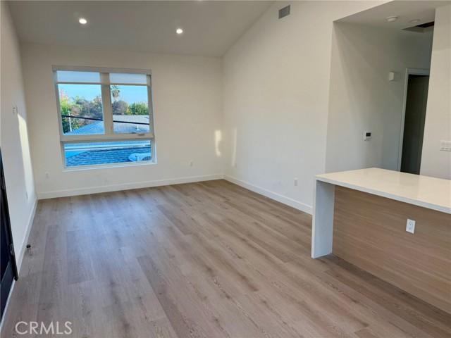 Detail Gallery Image 7 of 23 For 17816 W Bullock, Encino,  CA 91316 - 2 Beds | 2 Baths