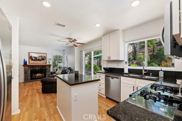44938 Tehachapi, Temecula CA: https://media.crmls.org/medias/f210b71d-6ca7-474f-a99d-d2732d491b2a.jpg