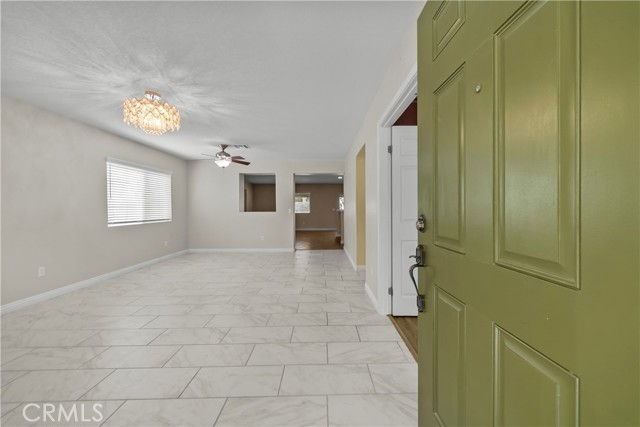 Detail Gallery Image 3 of 37 For 45541 Robinson Dr, Lancaster,  CA 93535 - 4 Beds | 2 Baths