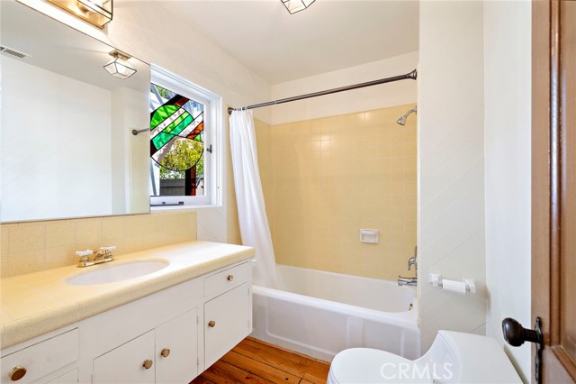 Detail Gallery Image 15 of 28 For 508 Seaview, Laguna Beach,  CA 92651 - 4 Beds | 3 Baths