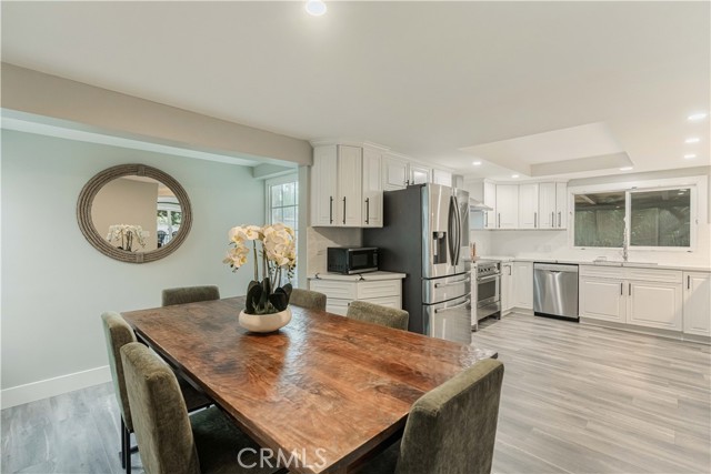 Detail Gallery Image 18 of 69 For 22294 Whirlaway Ct, Canyon Lake,  CA 92587 - 3 Beds | 2 Baths