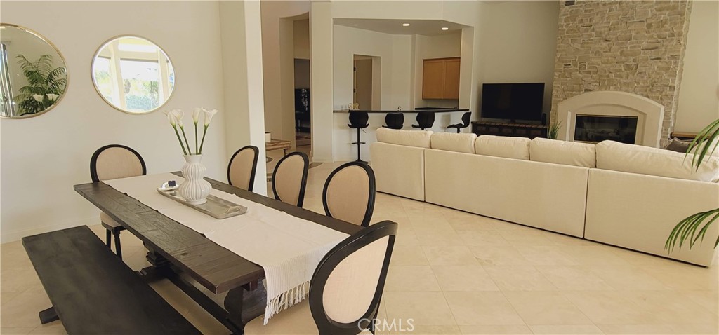 MLS #OC24249931 img 2