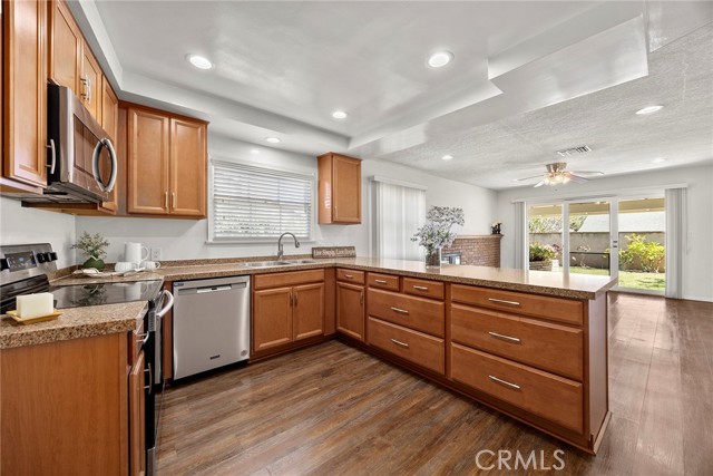 Detail Gallery Image 5 of 26 For 1418 E Wilshire Ave, Fullerton,  CA 92831 - 3 Beds | 2 Baths