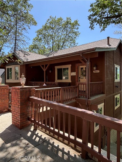 28662 Zion Drive, Lake Arrowhead CA: https://media.crmls.org/medias/f21311b2-344e-4f6b-b348-d636b9ead3f2.jpg