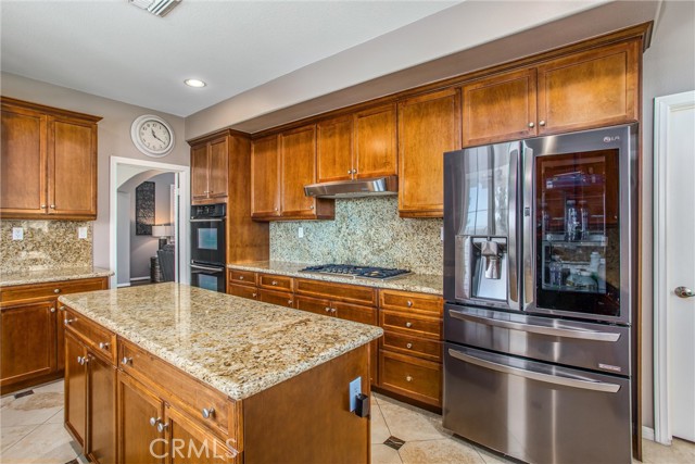 33411 Miners Drive, Yucaipa CA: https://media.crmls.org/medias/f2137611-5cca-4f7a-83eb-9073917832be.jpg