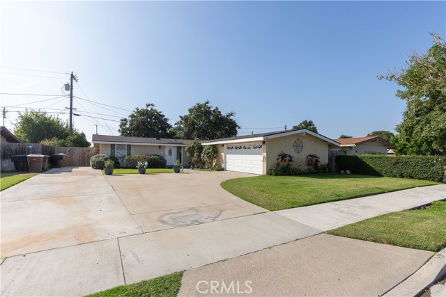 Detail Gallery Image 4 of 29 For 2114 E Alden Ave, Anaheim,  CA 92806 - 3 Beds | 2 Baths