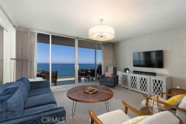 Detail Gallery Image 6 of 43 For 31755 Coast #403,  Laguna Beach,  CA 92651 - 2 Beds | 2 Baths