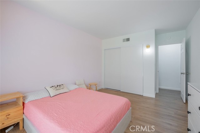 Detail Gallery Image 26 of 32 For 23100 Mulholland Dr, Woodland Hills,  CA 91364 - 4 Beds | 2 Baths