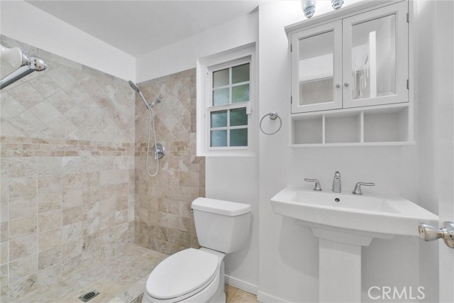 125 Lilac Lane, Brea CA: https://media.crmls.org/medias/f2179e08-711a-401a-b97a-8027669e47a2.jpg